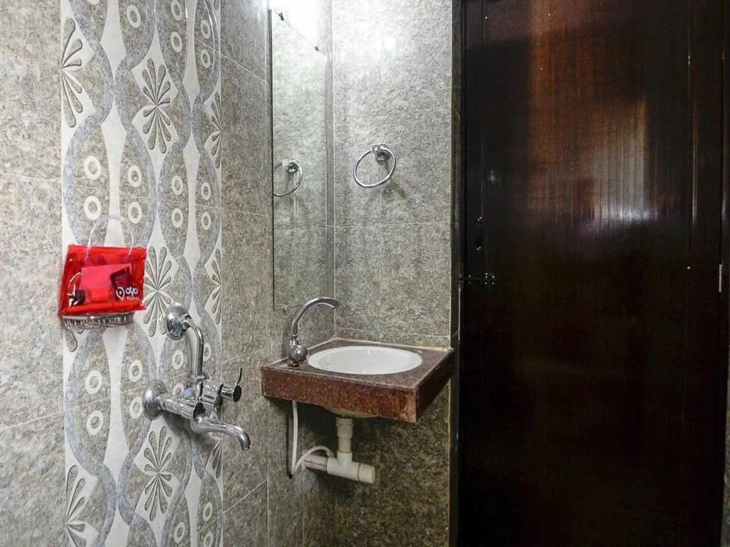 OYO 1964 Apartment Aajo