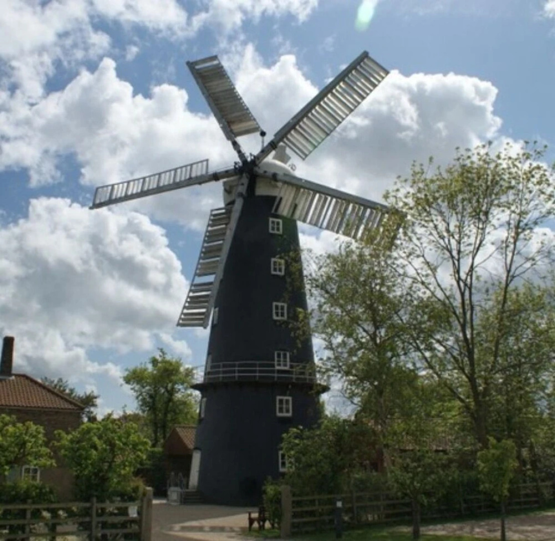 Captivating 3-bed Caravan at Golden Palm Skegness