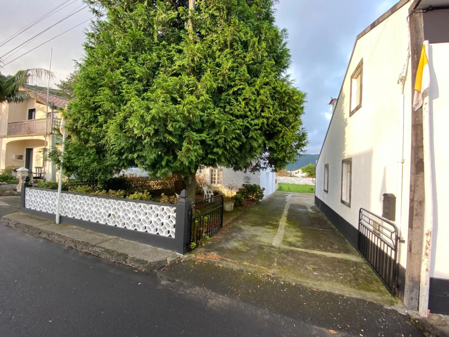 THE CEDAR TREE HOUSE Studio 48