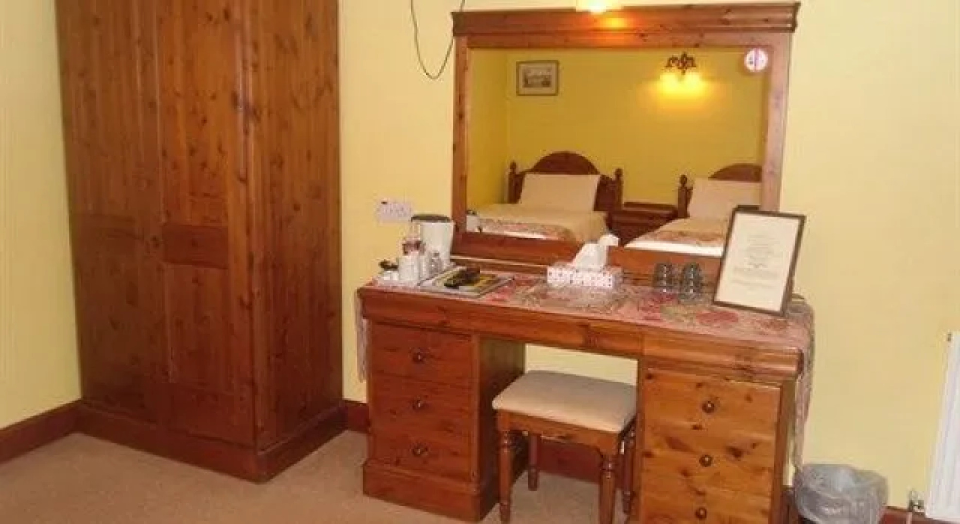 Horse and Hound Country Inn