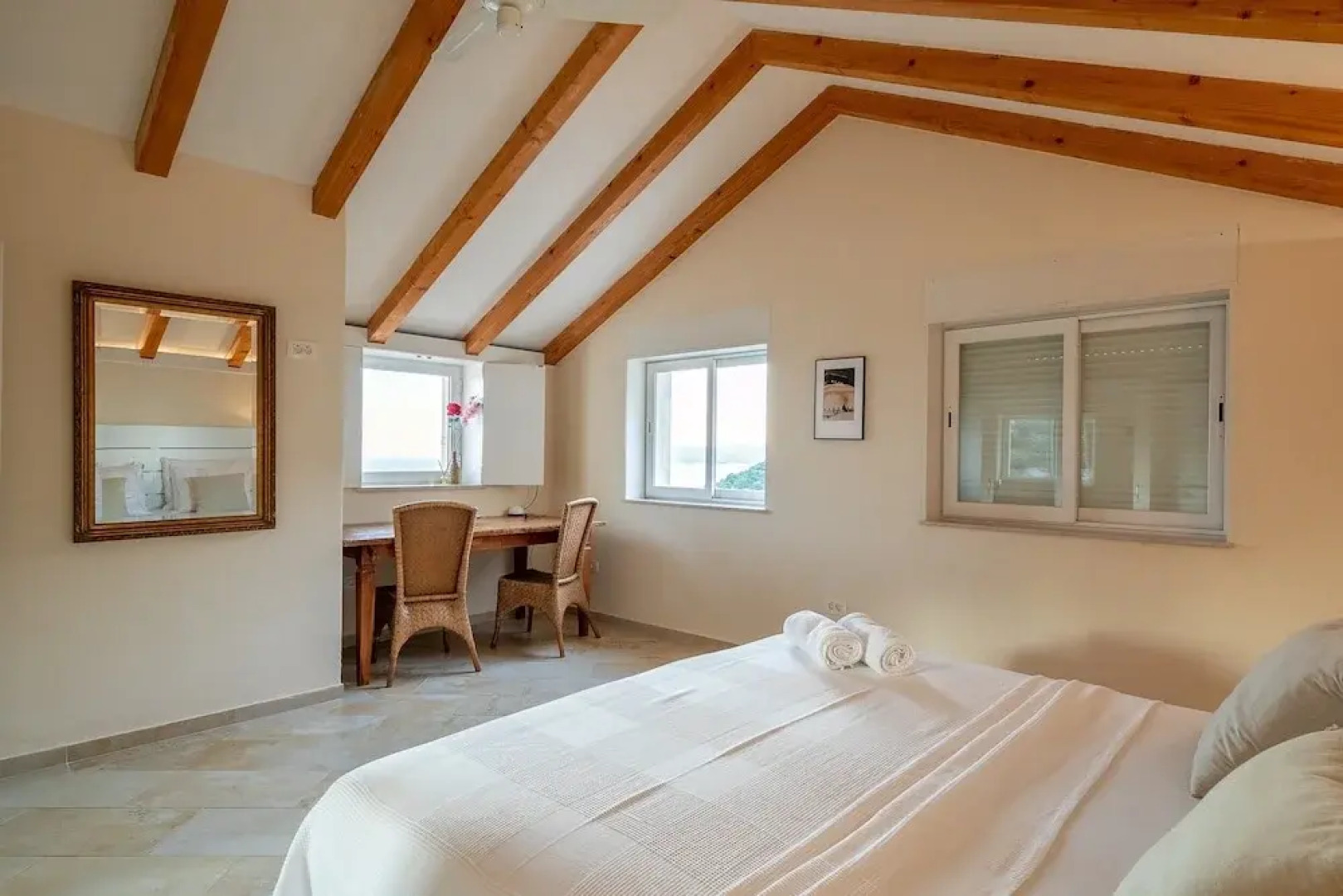 Stone Houses Dingač