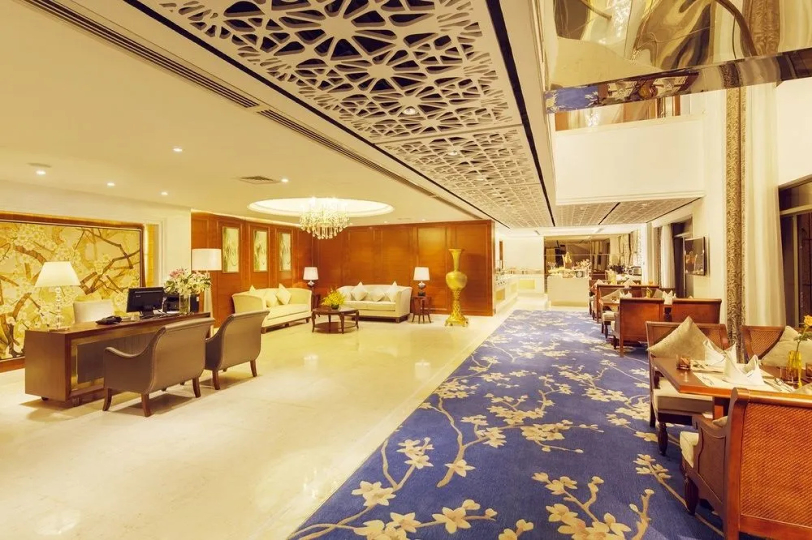 Royal Oriental Garden Hotel