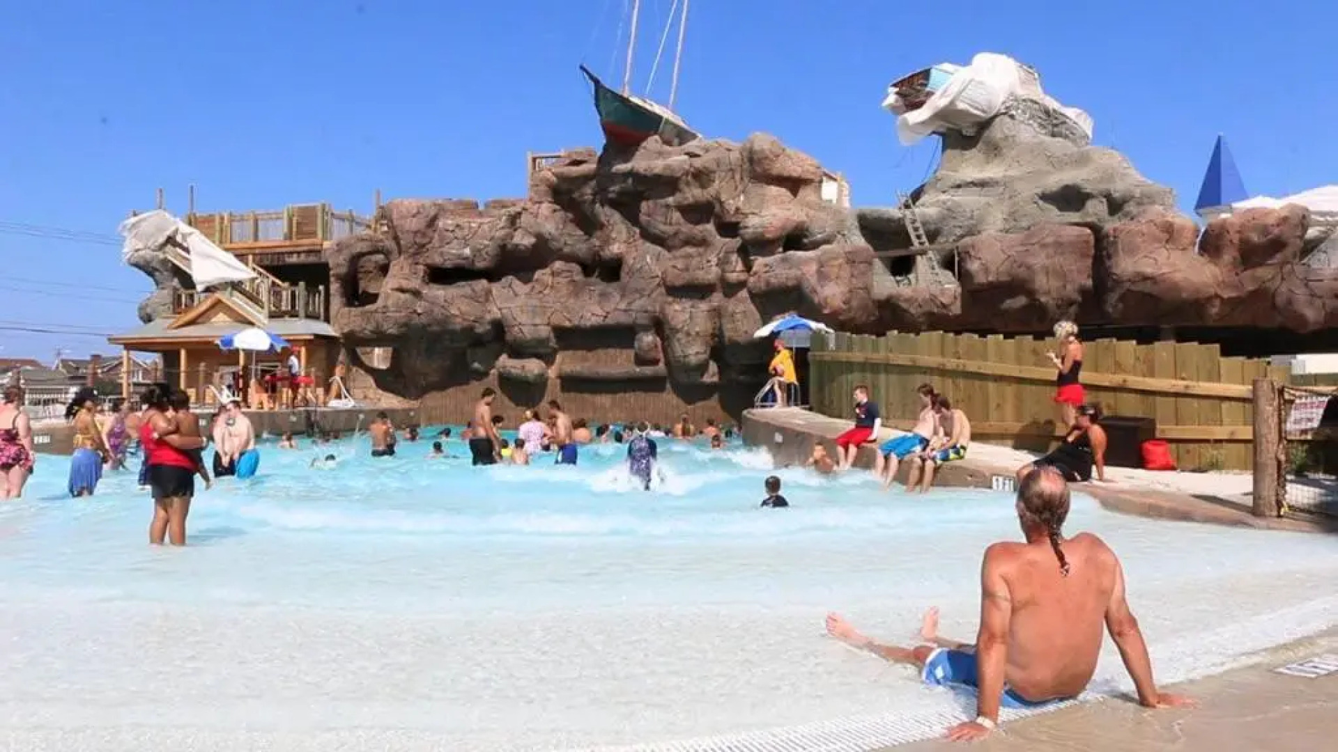 Hotel Charlee Sea Breeze Beach-Suites