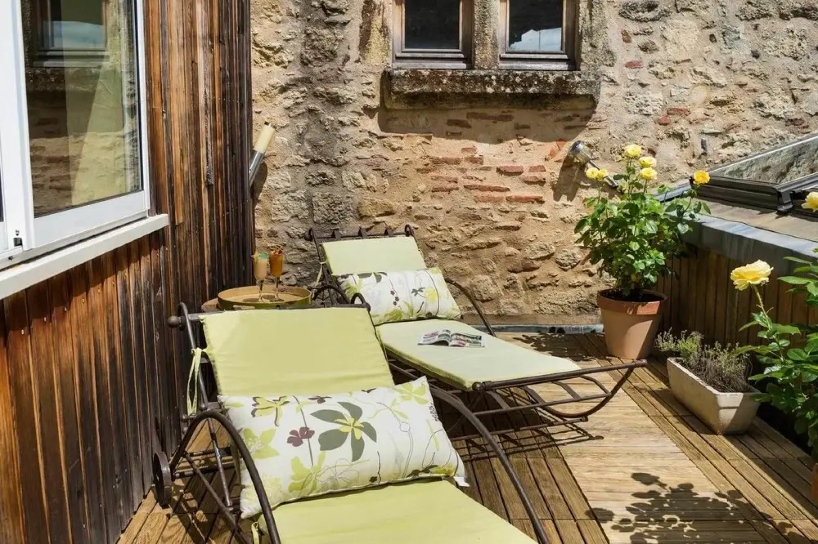 Les Feuilles dAcanthe