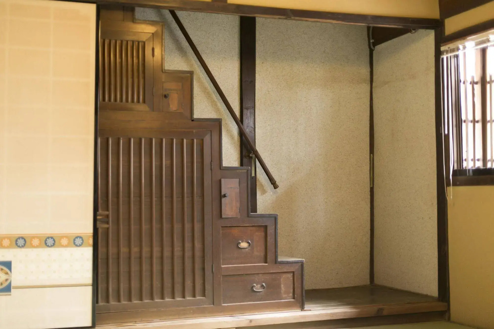 Female only guesthouse tomari-ya (гостевой дом для женщин)