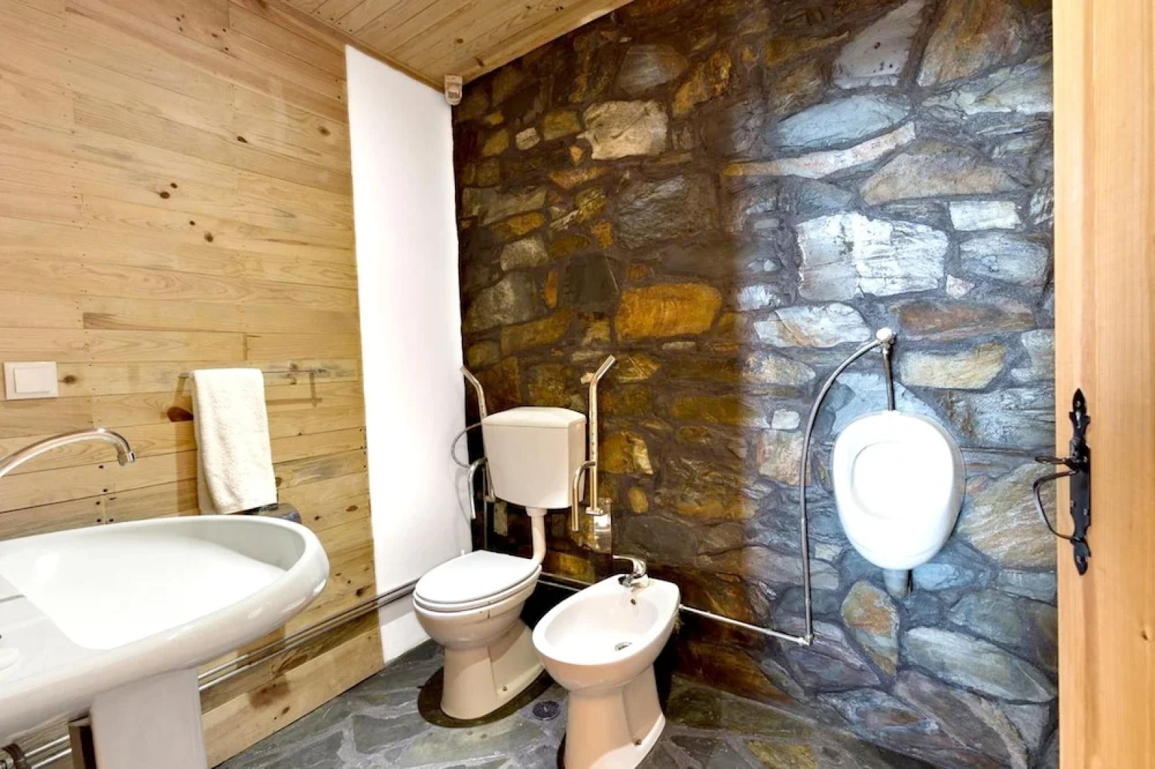 Mansion With 6 Bedrooms in Sertã, With Wonderful Mountain View, Enclosed Garden and Wifi