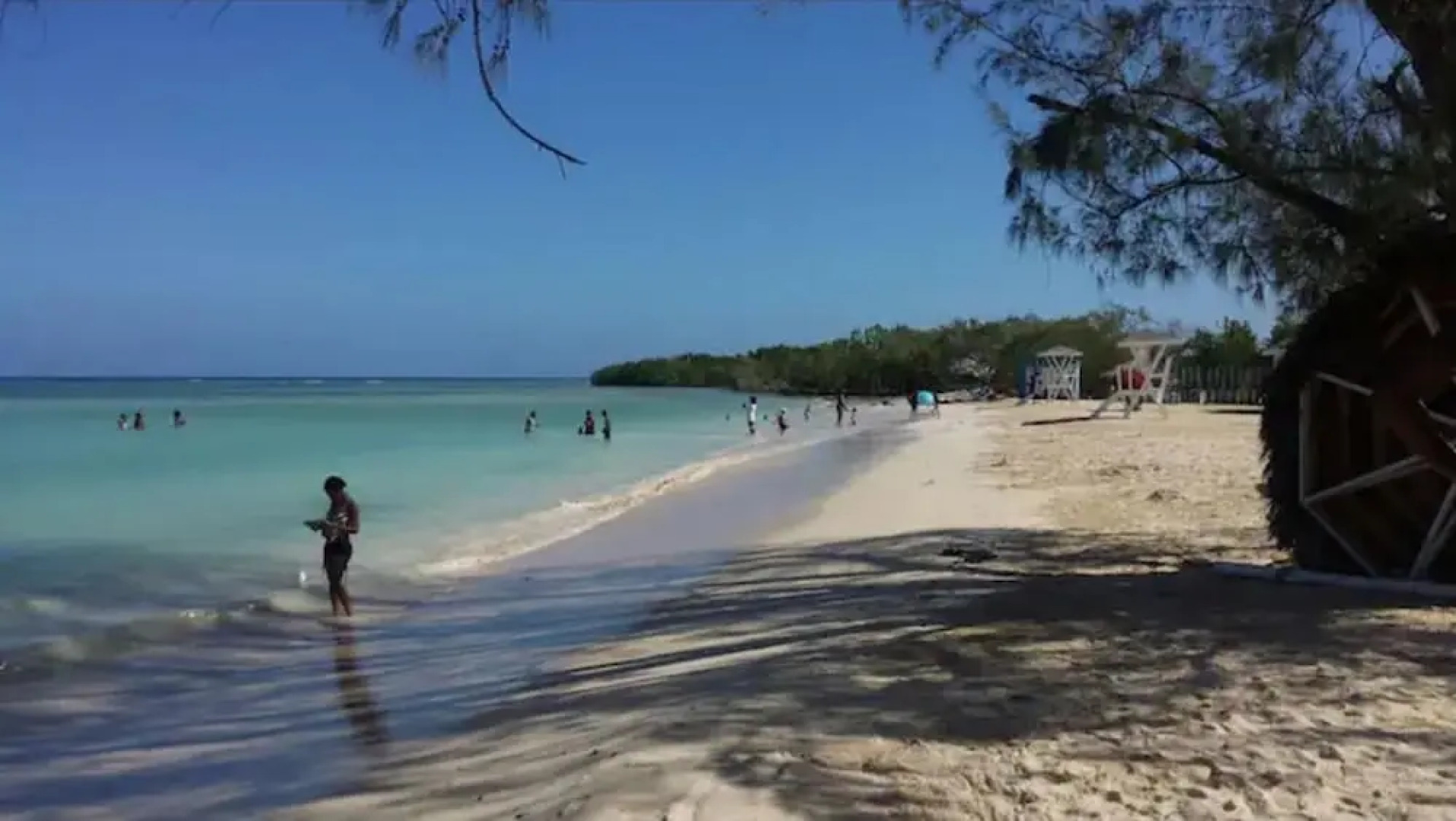 2 Bed-sleeps 4-gated Community-5 Min Town Centre