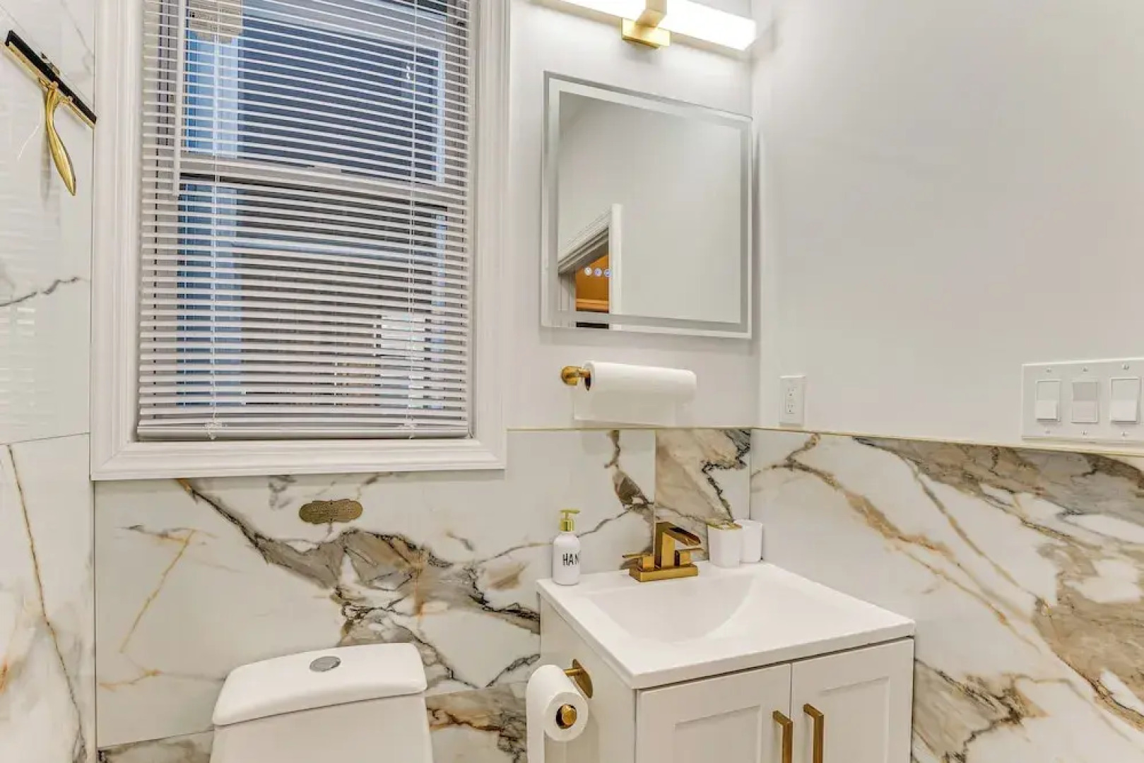 Jersey City Apartment w/ Game Room: 7 Mi to Nyc!