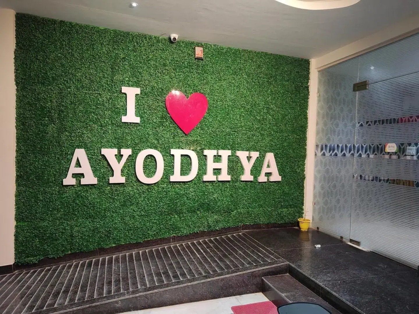 Rbs Hotel & Restaurant