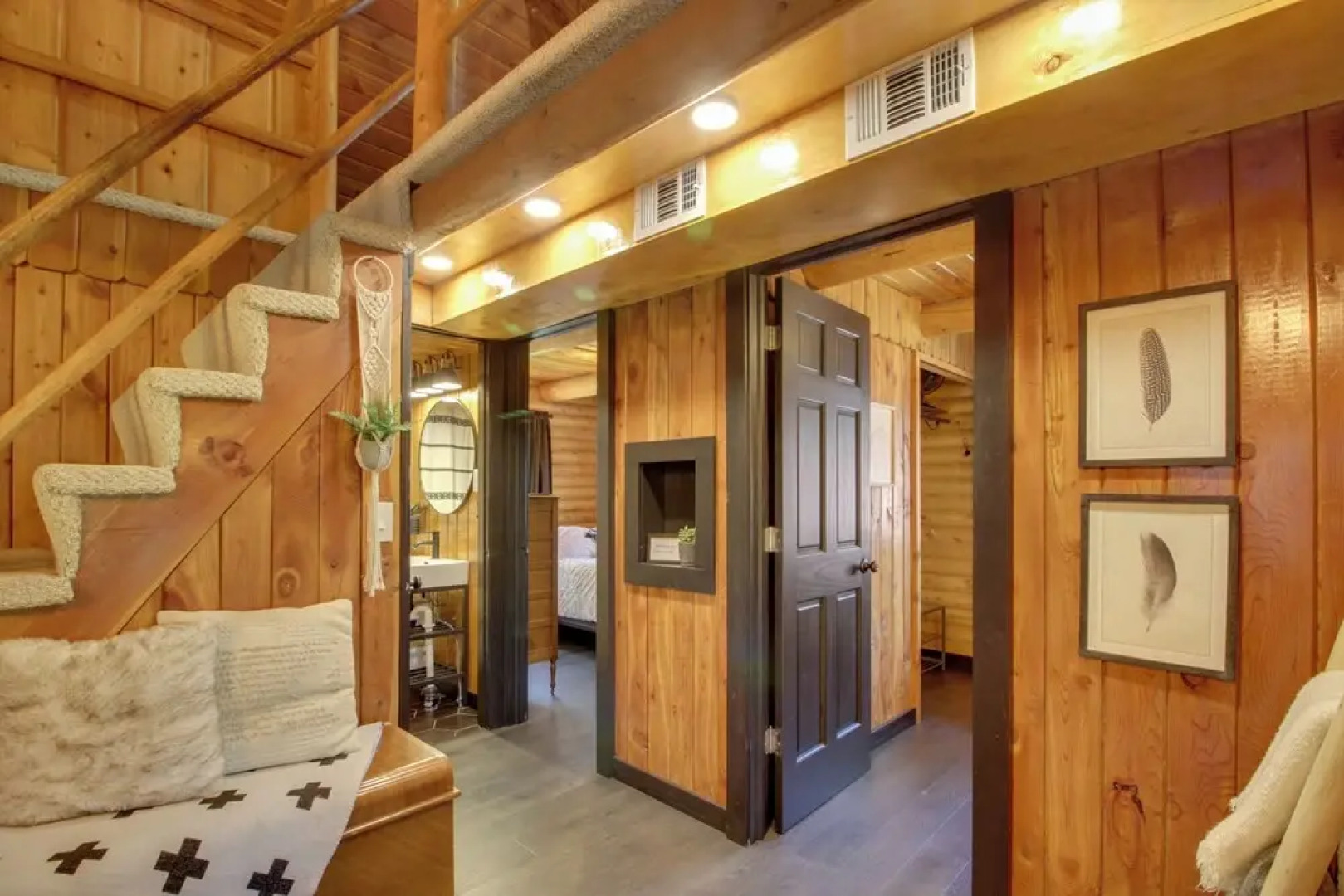 1 Mi to Beach & Lake: Breezy Point Cabin w/ Yard!