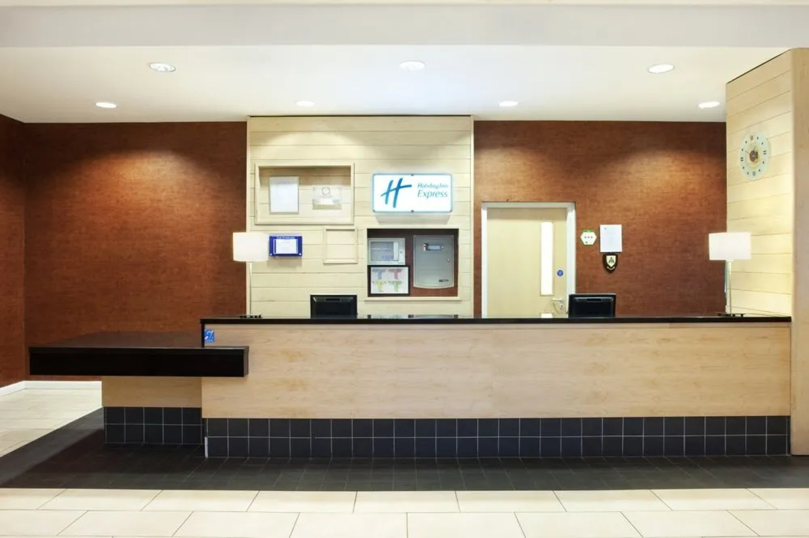 Holiday Inn Express Antrim - M2 Jct1