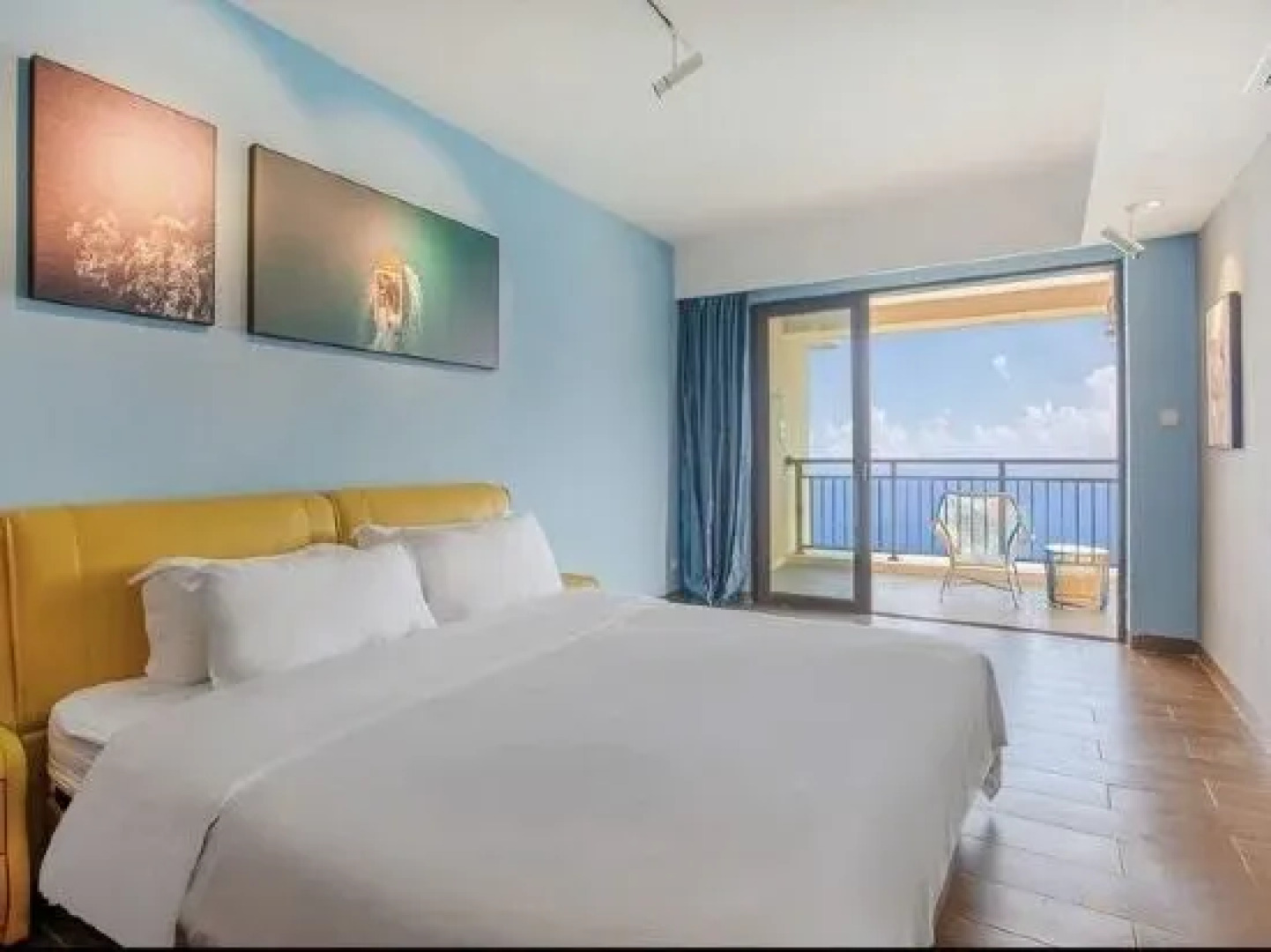 Yunzhifan Holiday Hotel