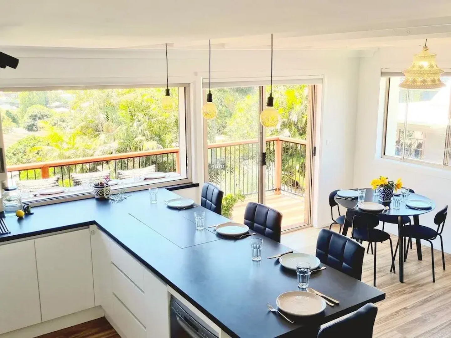 Treeview - A Beautiful 3-bed House in Kiama