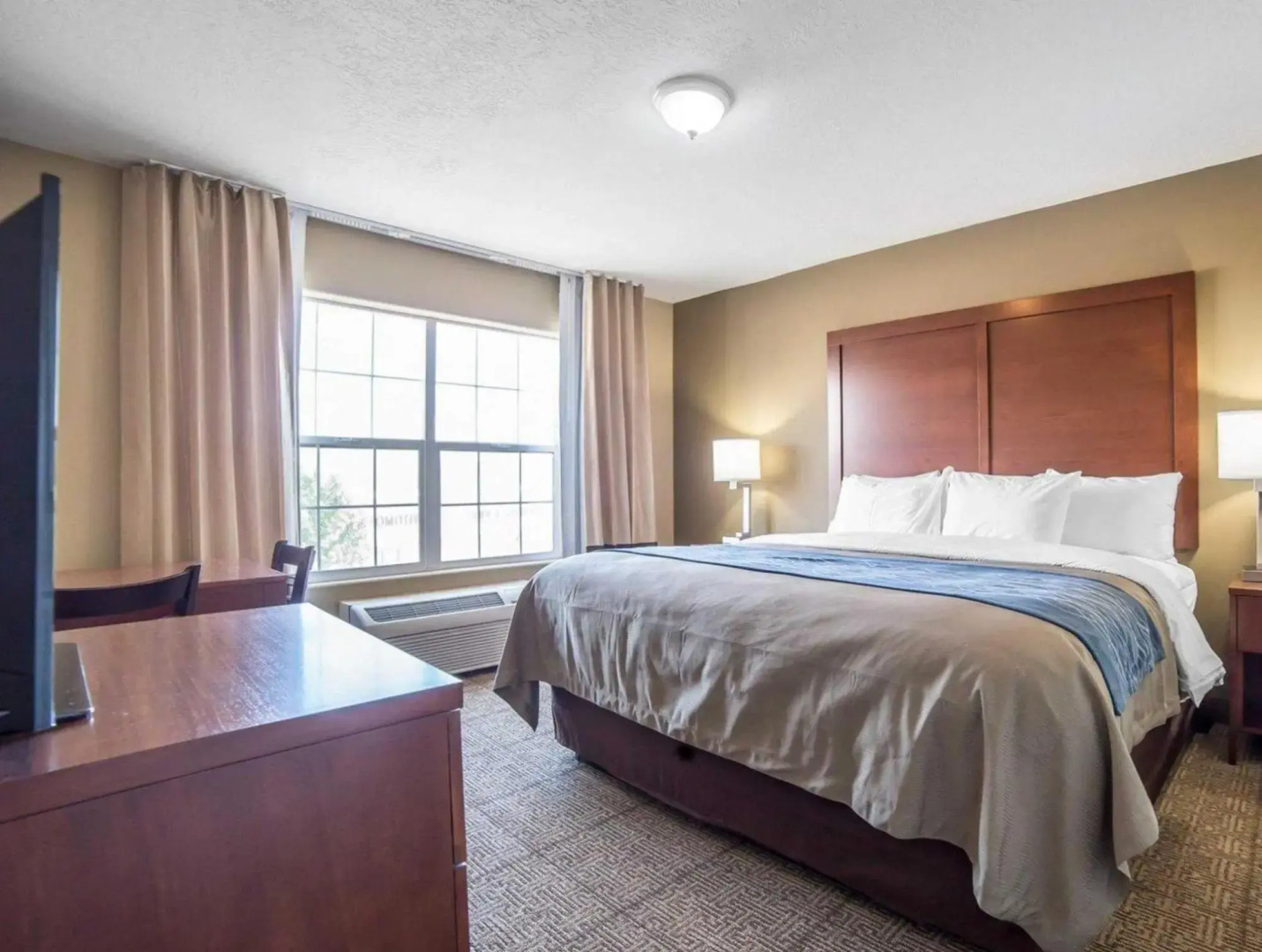 Country Inn & Suites