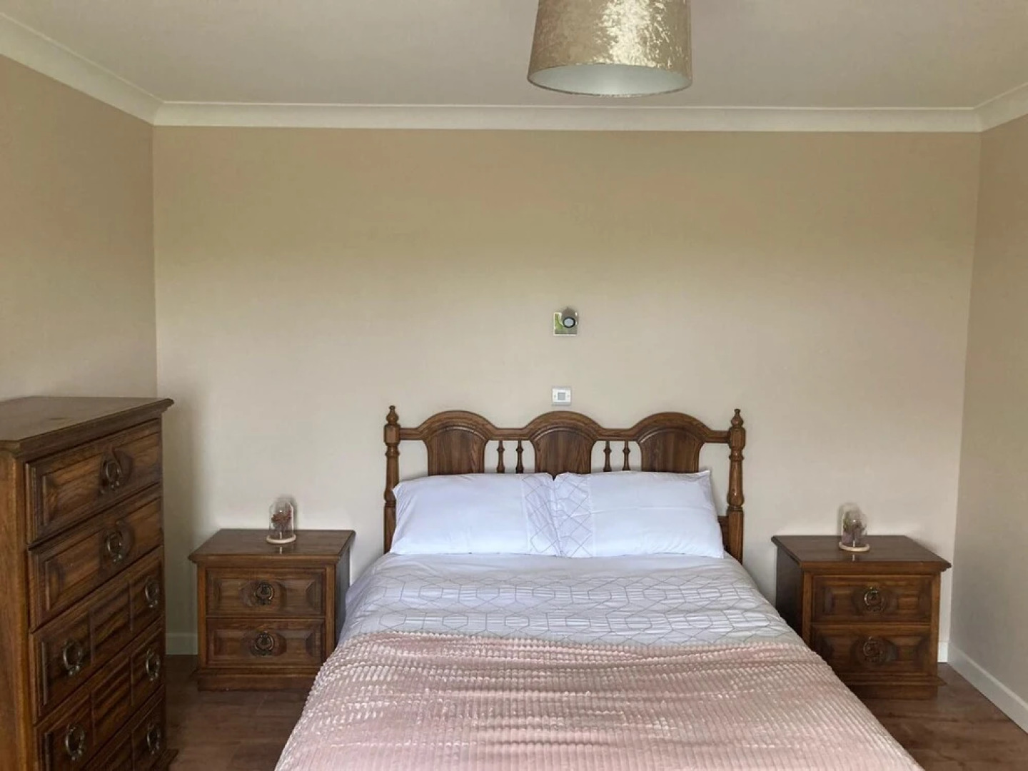 Beautiful 3-bed Cottage in Scenic Sea View