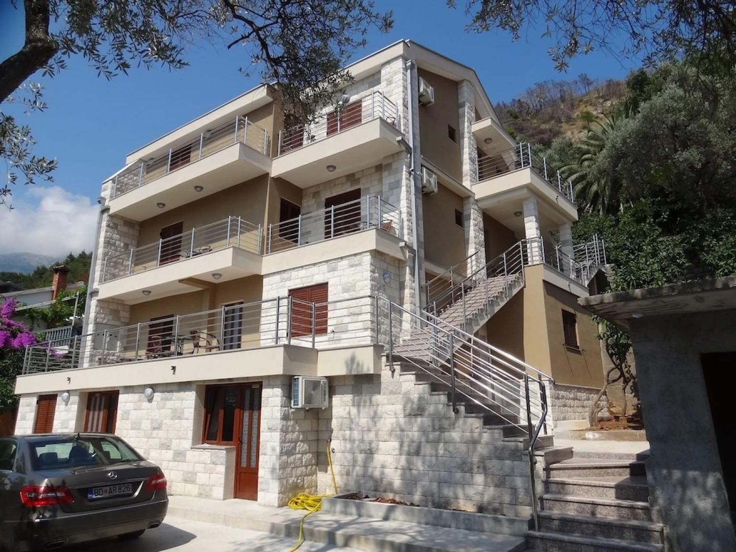 Apartments Bracanovic