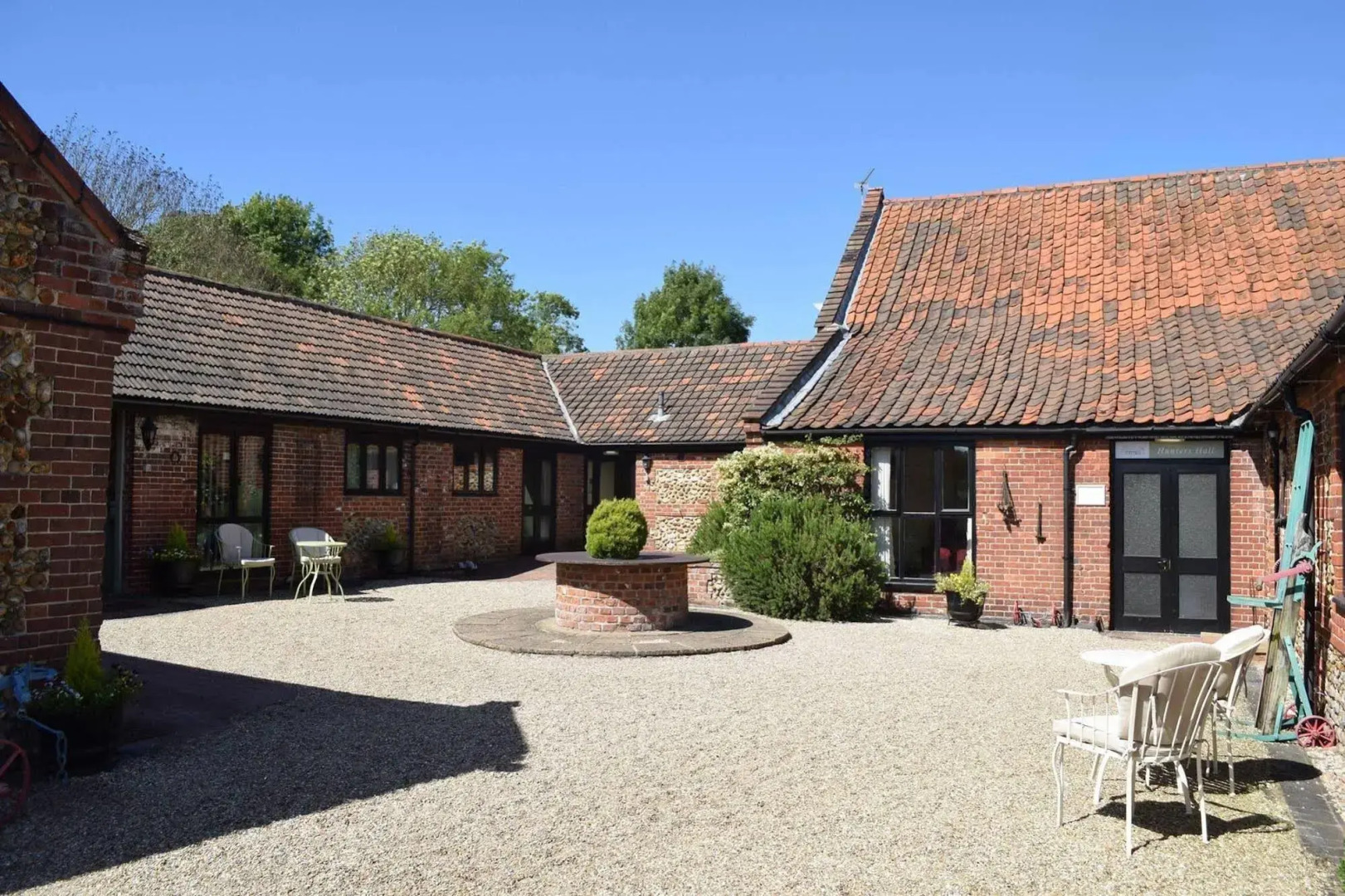 At the Farmhouse Hunters Hall