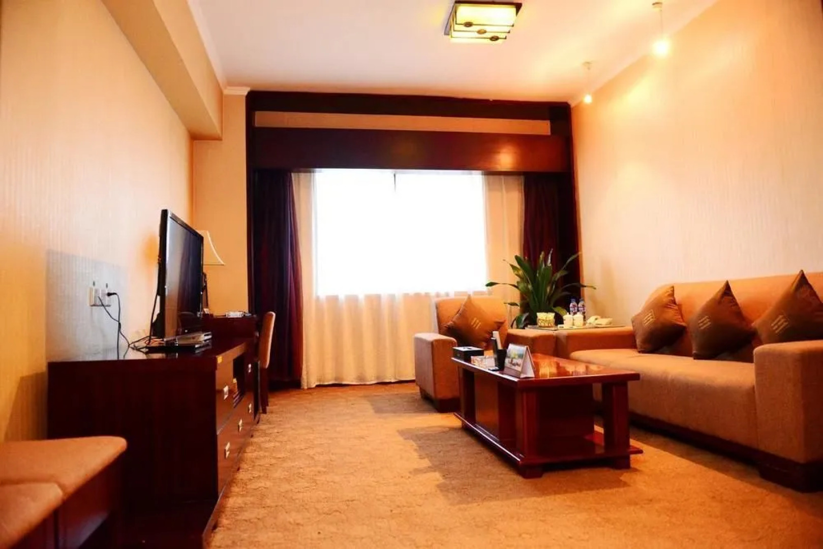Hollyear Hotel - Yueyang