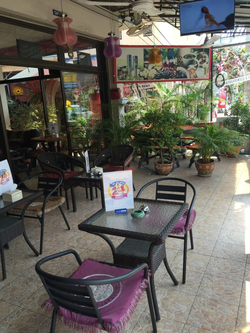 Pattaya Holiday Lodge