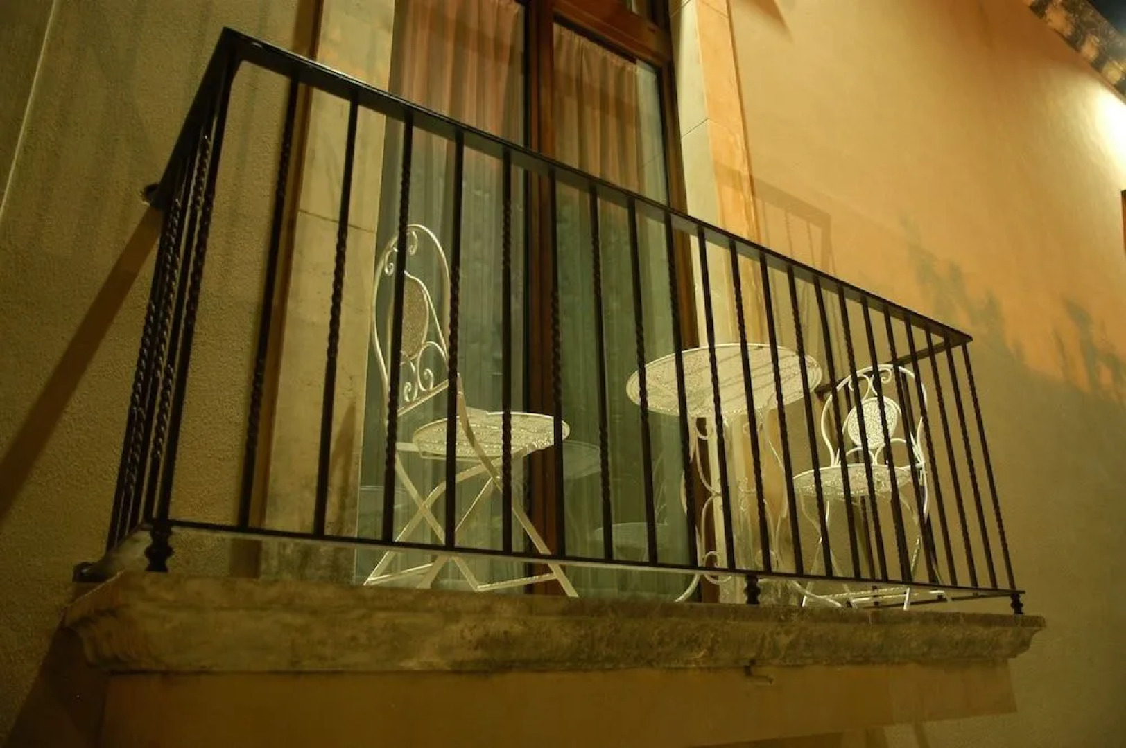 Castello D'Alcontres B&B