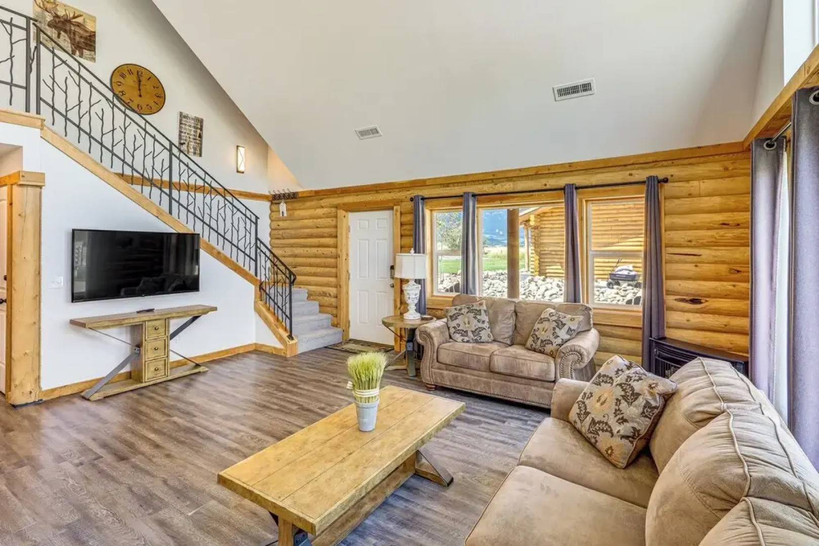 Mountain-view Red Lodge Home - 10 Mi to Skiing!