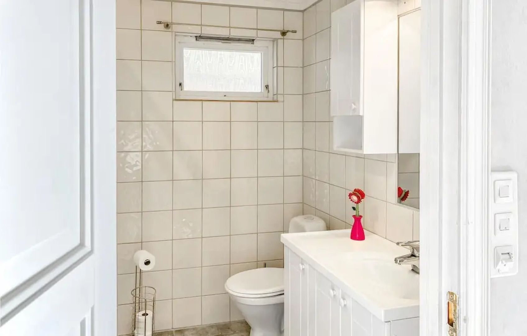 Nice Apartment in Ellingsøy With Wifi and 1 Bedrooms