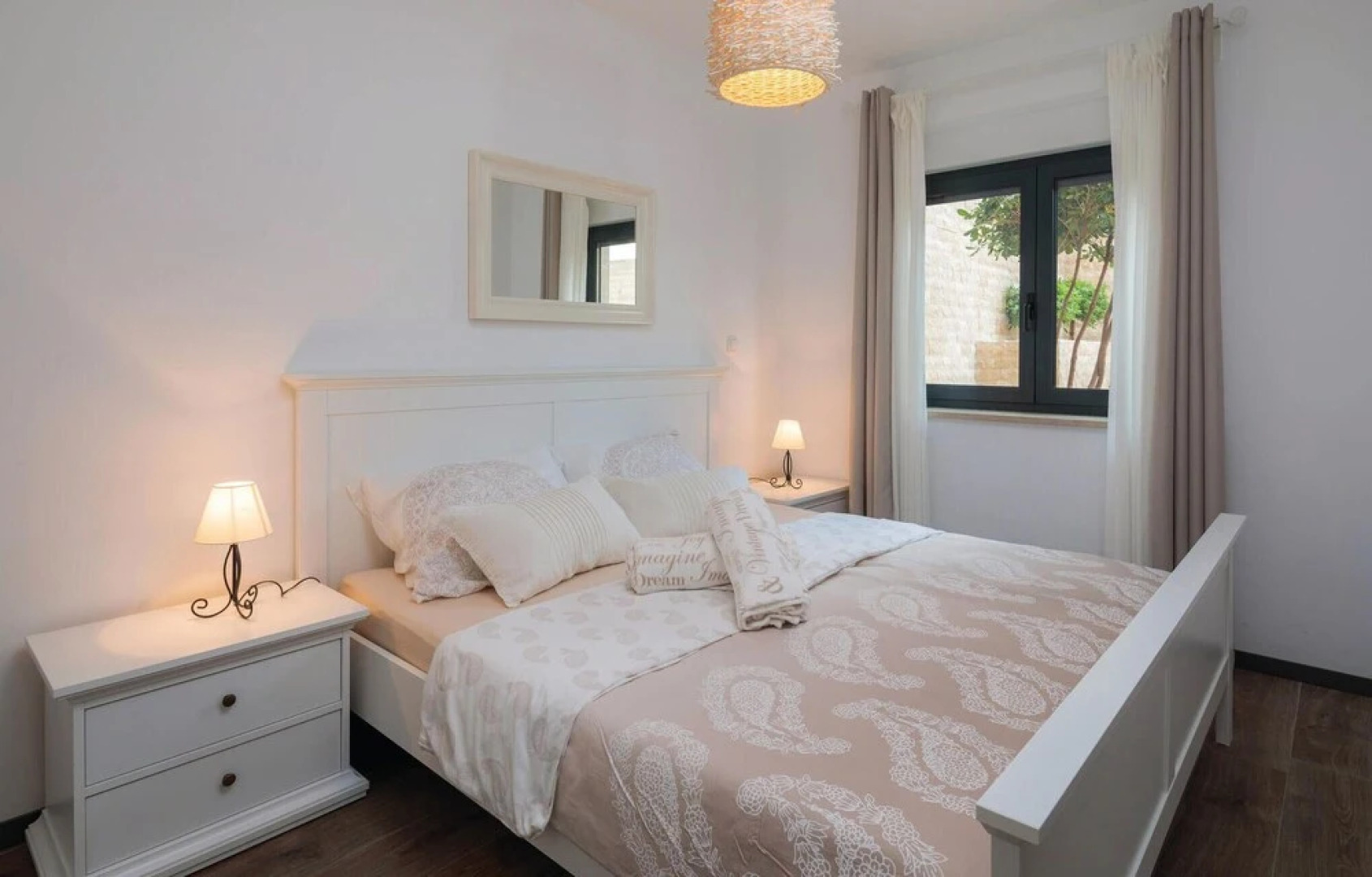 Nice Home in Pag with Hot Tub, WiFi & Sauna