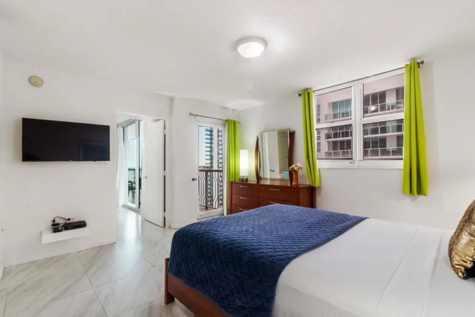 Oceanview Luxury Converted 4 BR Miami Brickell Ave