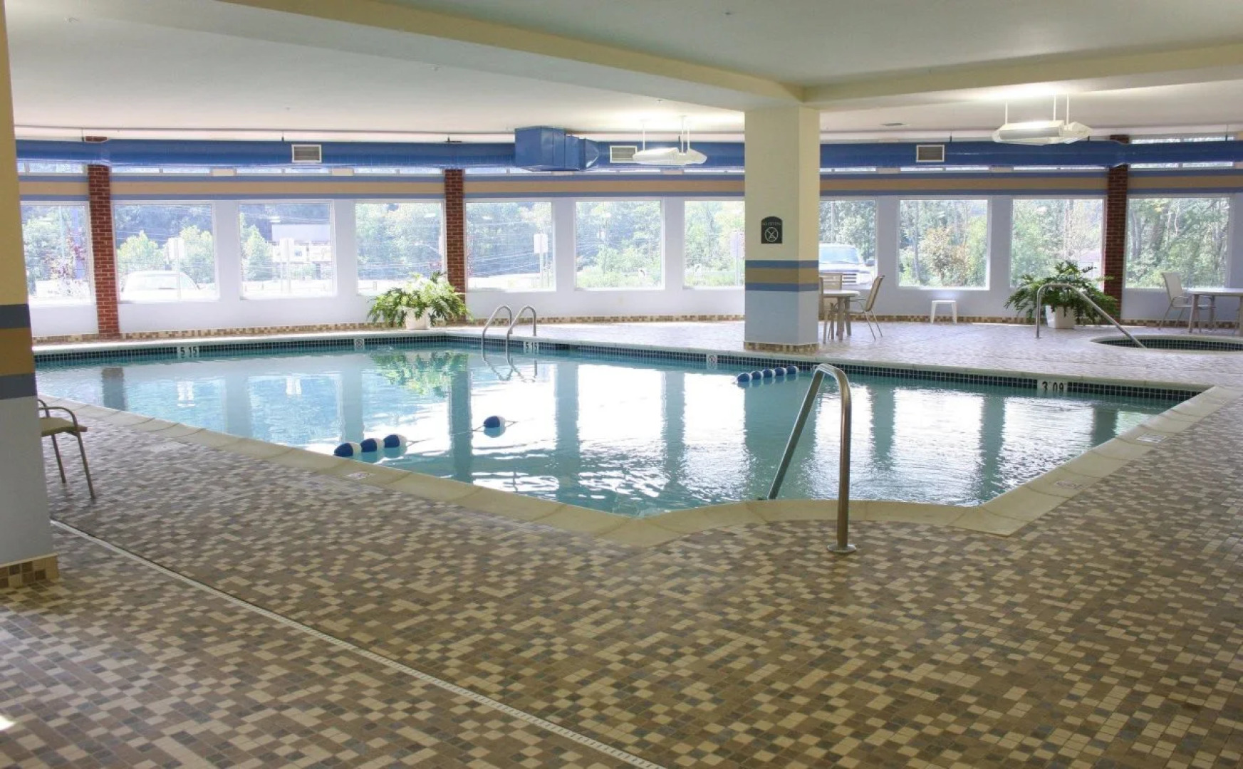 Delta Hotels by Marriott Huntington Mall