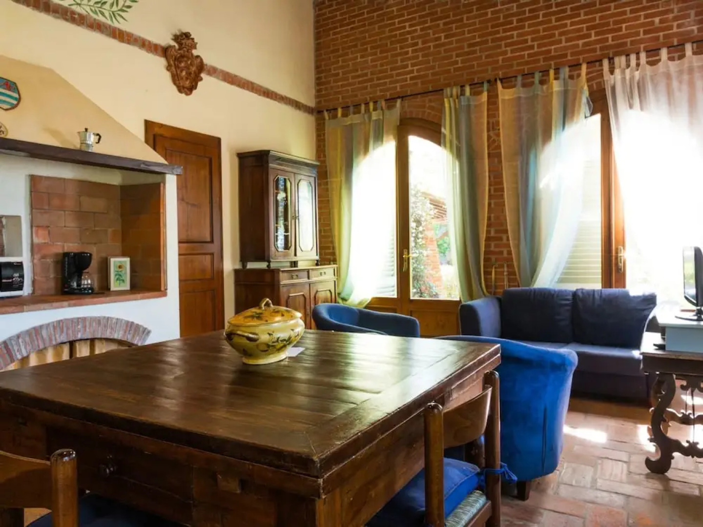 Nice Farmhouse in Montecatini Terme with Sauna & Hot Tub
