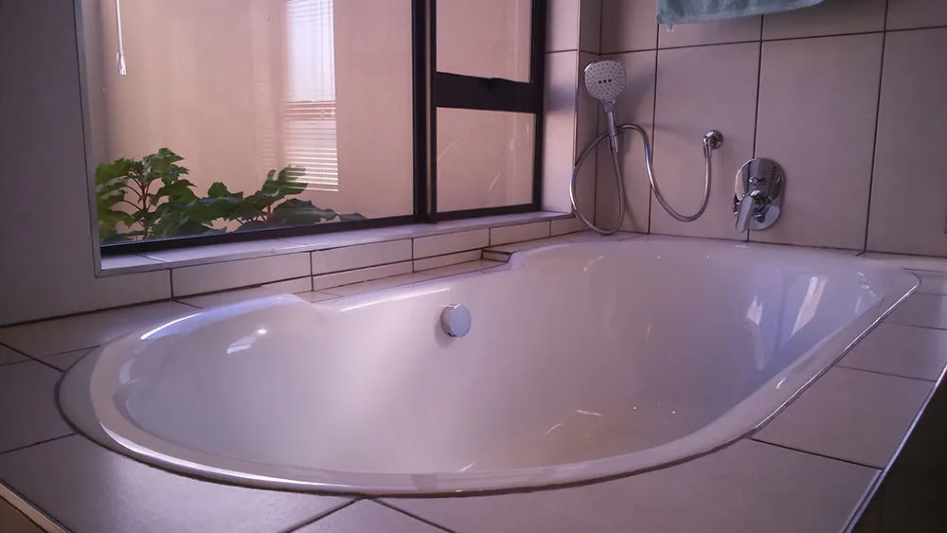 Pont de Val Riverside Escape