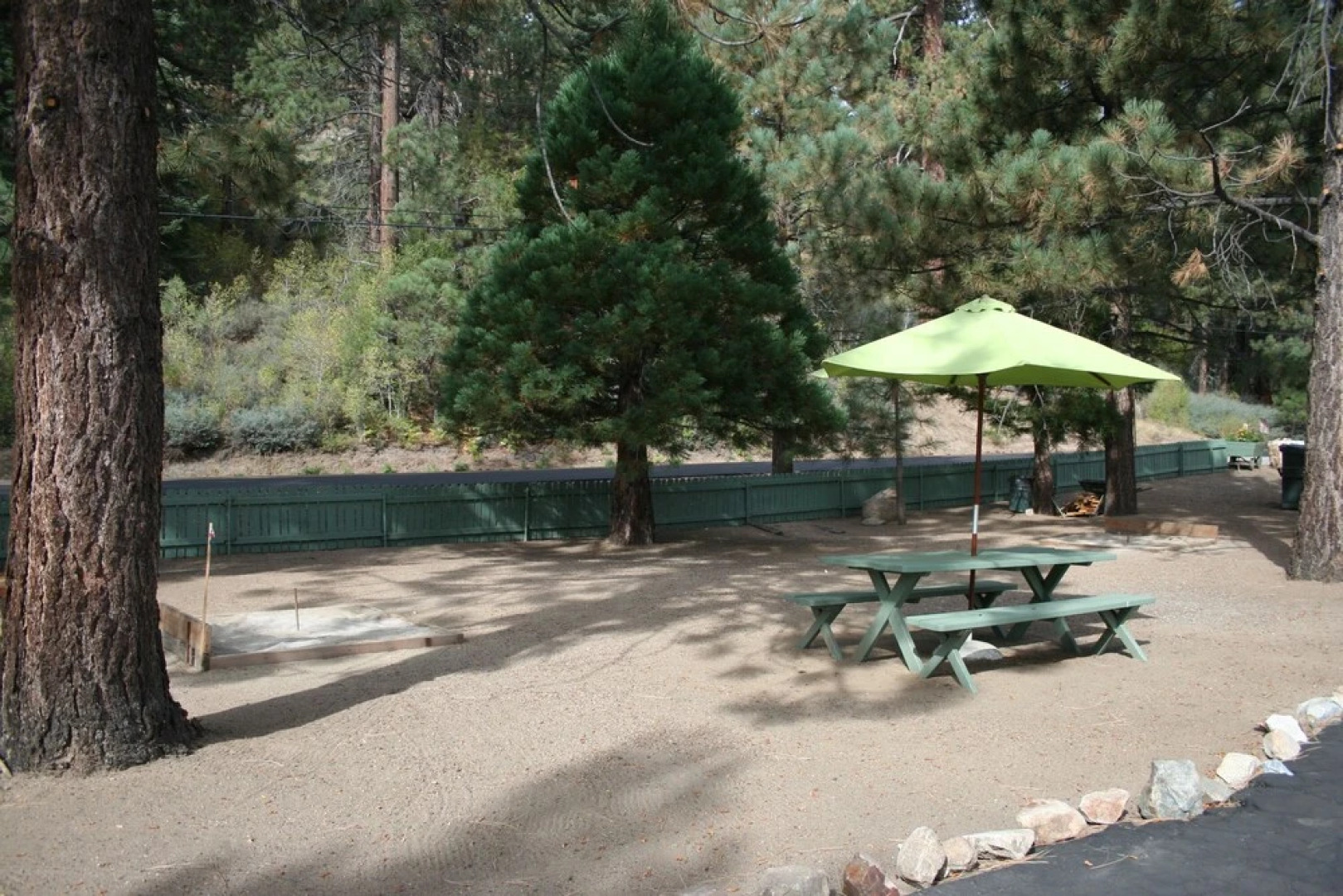 Quail Cove Lakeside Lodge