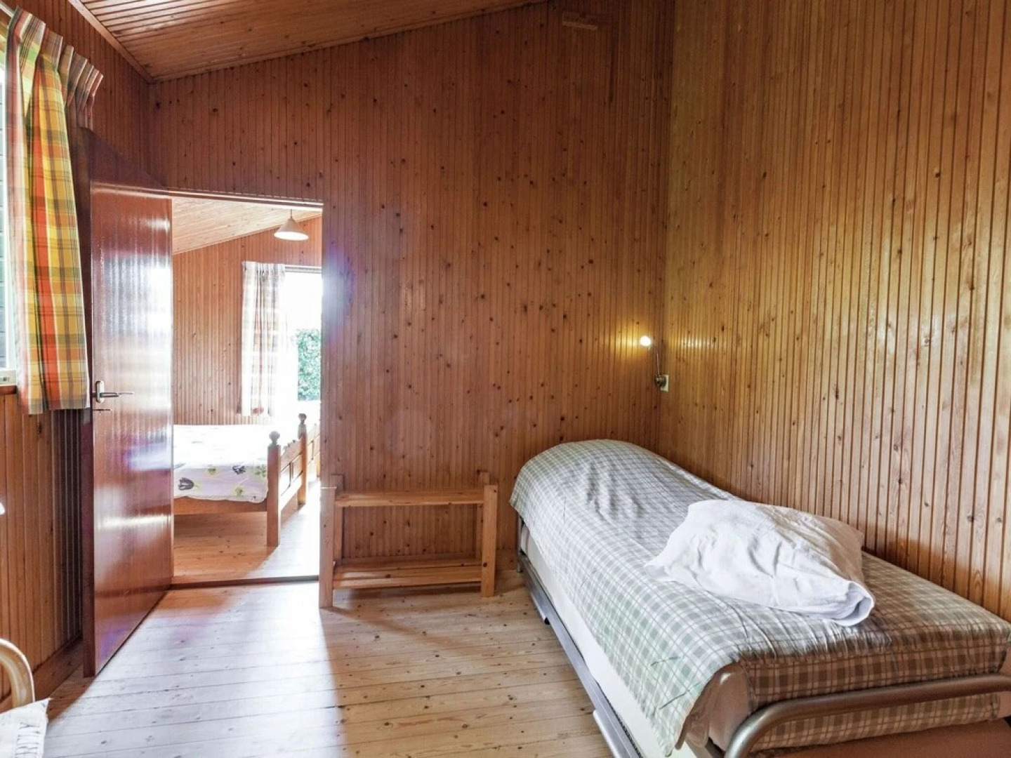 Calm Holiday Home in Burgh-Haamstede Zealand with Garden