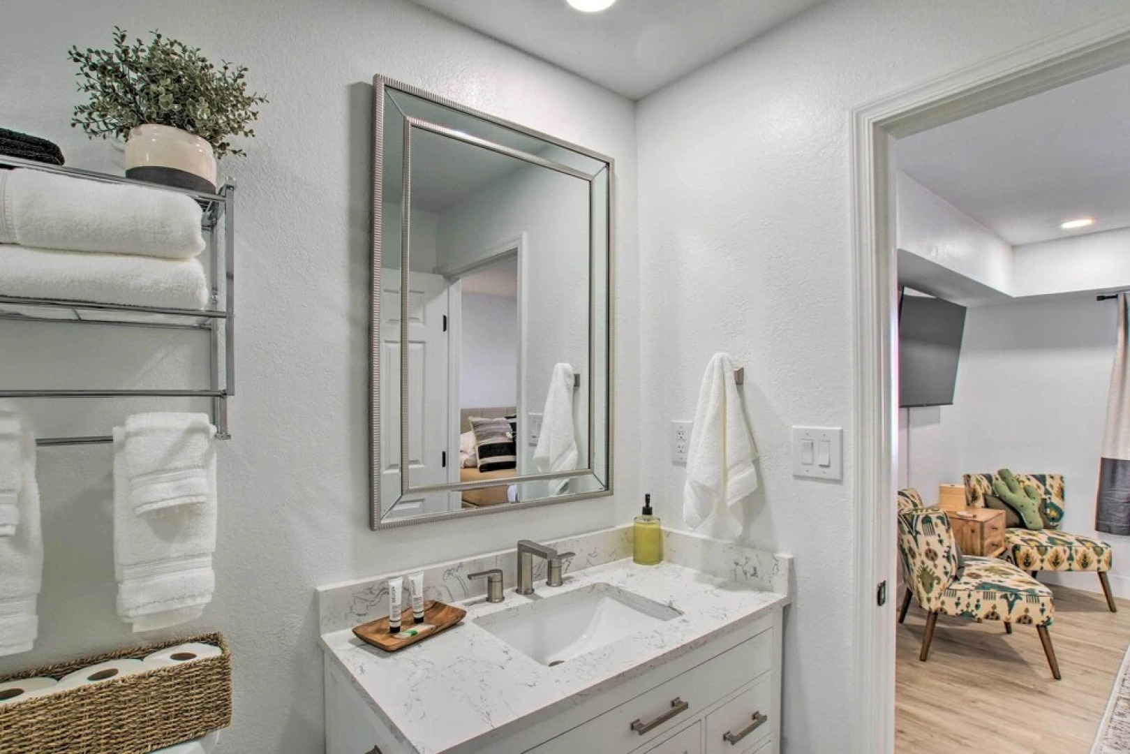 Pool Access: Mtn-view Condo in Apache Junction!