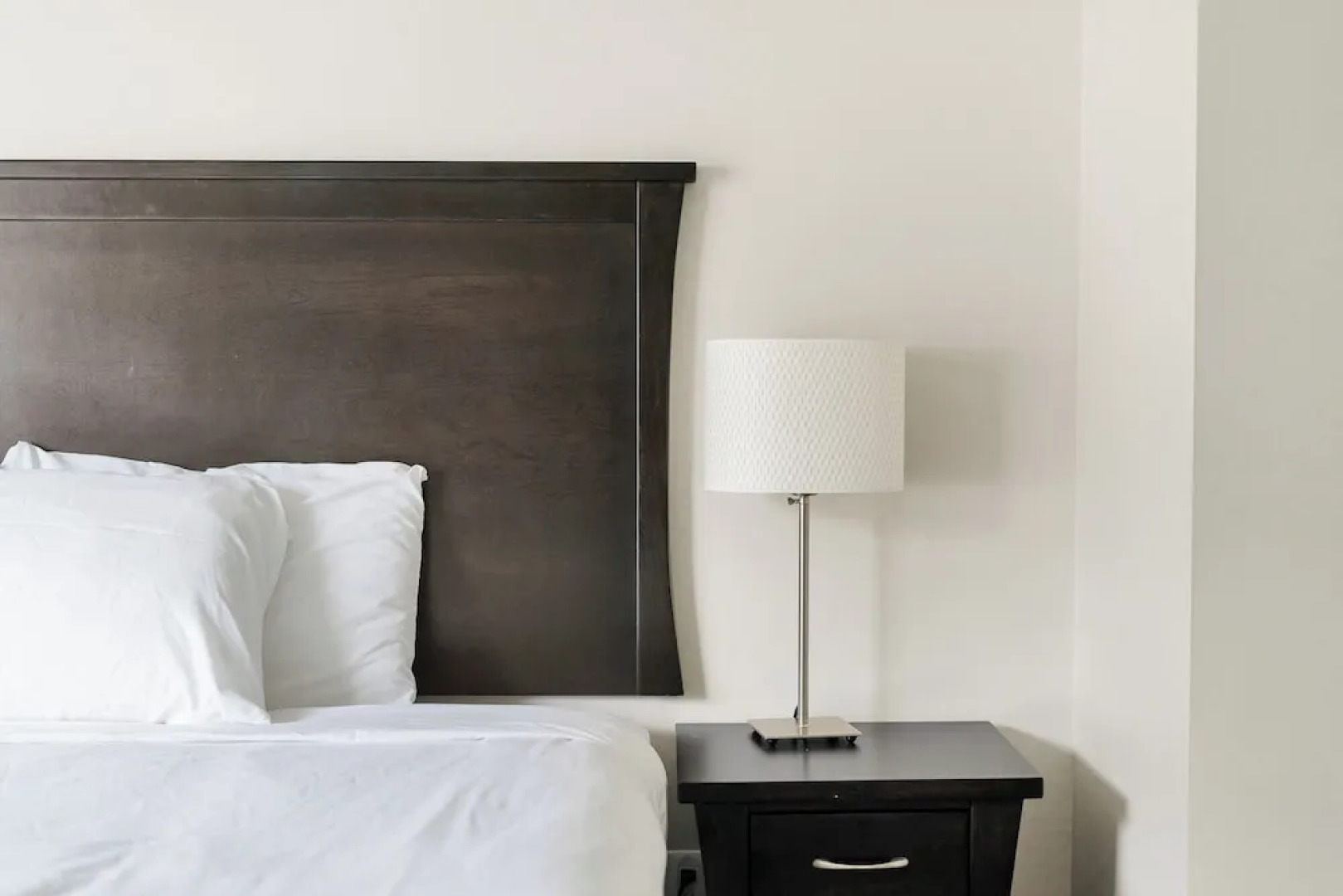 Rooftop Paradise Luxe 2BR  Lake Views