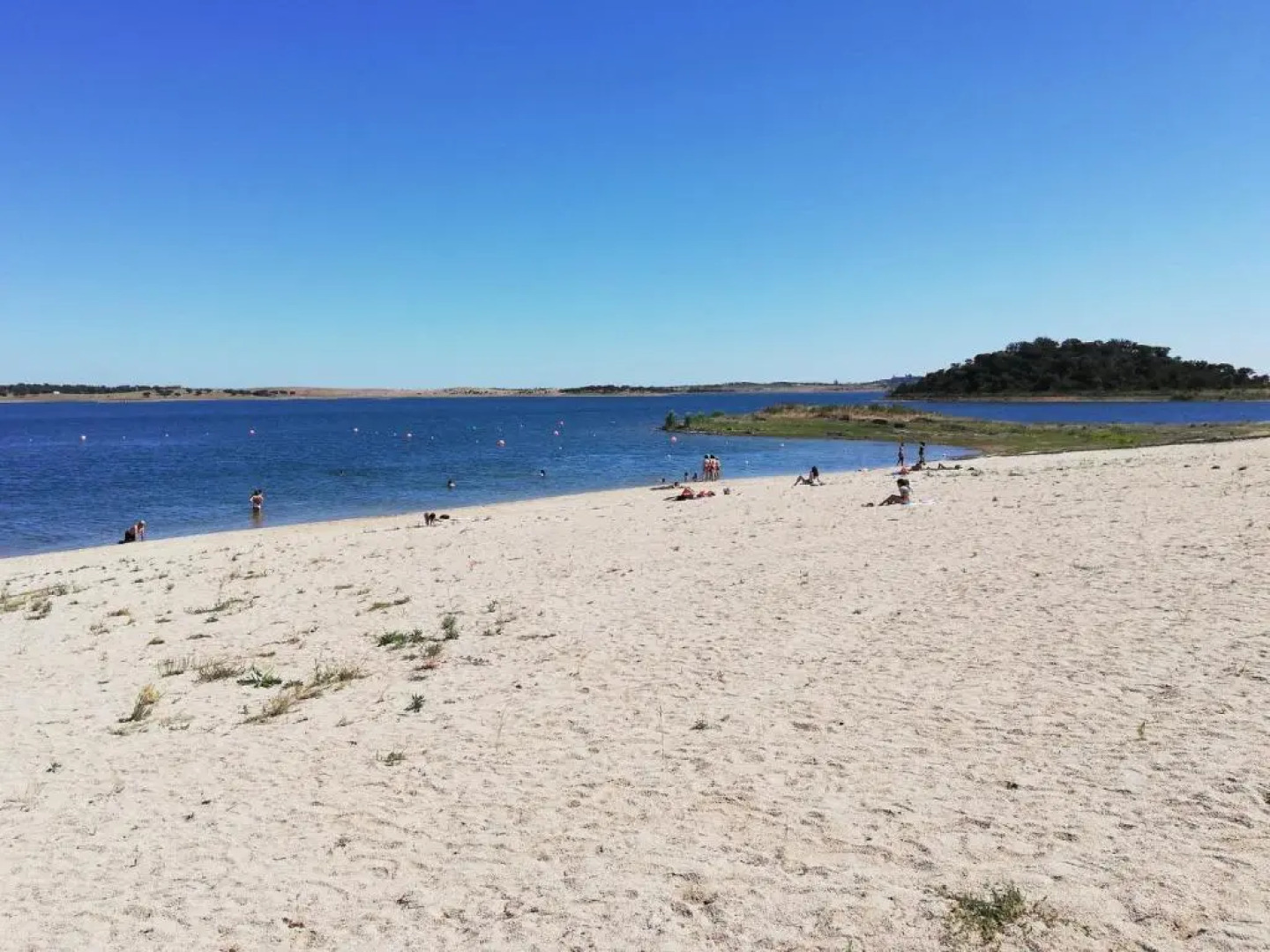 Casa da Fonte / Fountain House