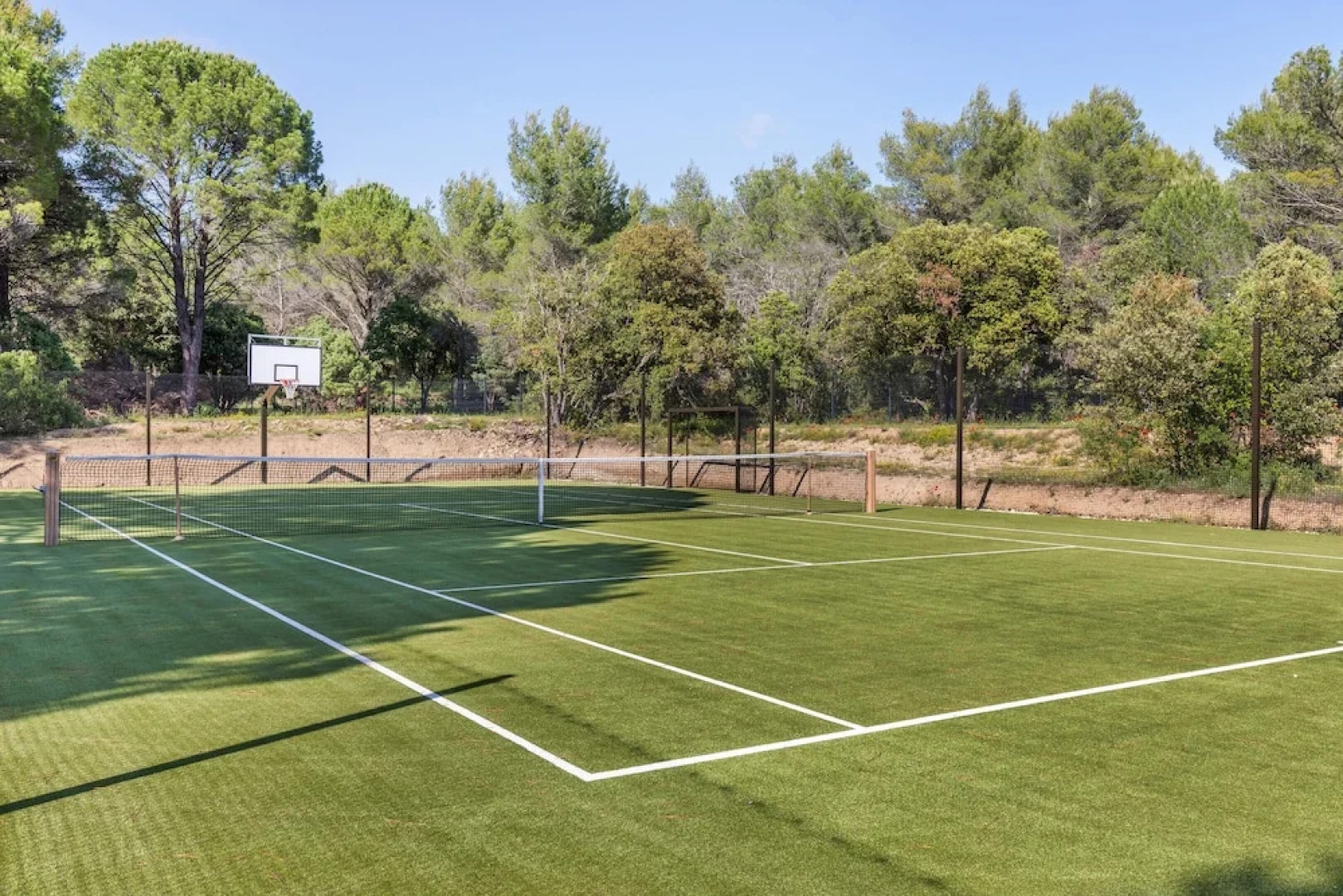 Villa With 5 Bedrooms in L'isle-sur-la-sorgue, With Private Pool, Furn