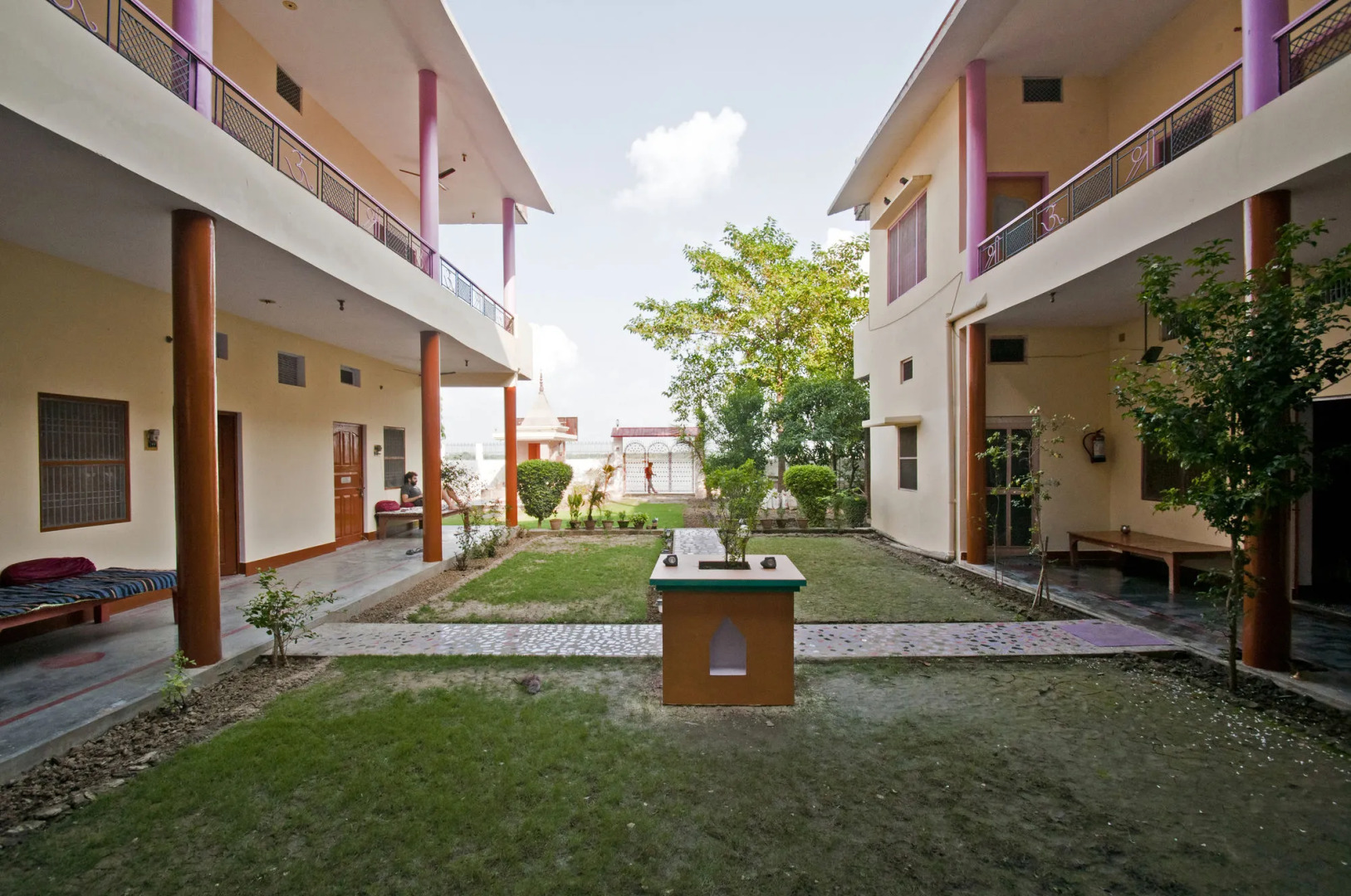 Shri Yoga Mandir Guest House