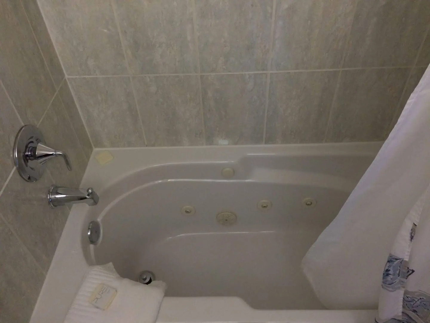 Lakeshore Inn Bed & Breakfast