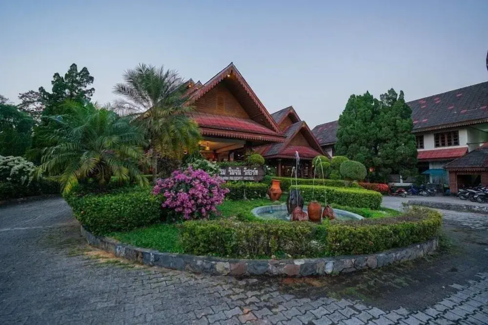 Rimchan Resort Hotel