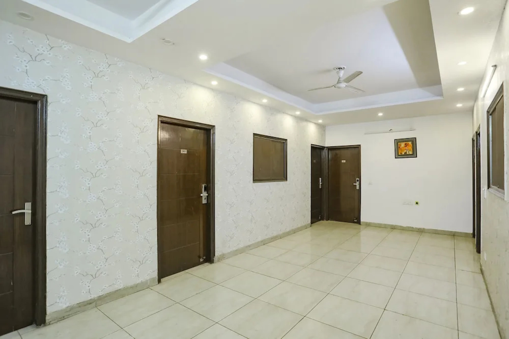 FabHotel Comfirt Inn