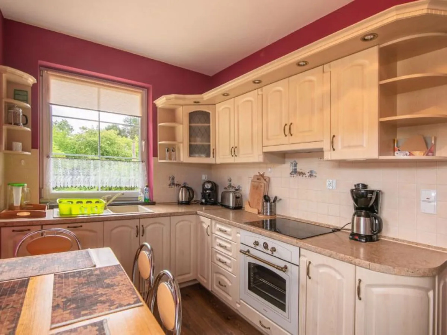 Villa von Valdi W Adys Awowo