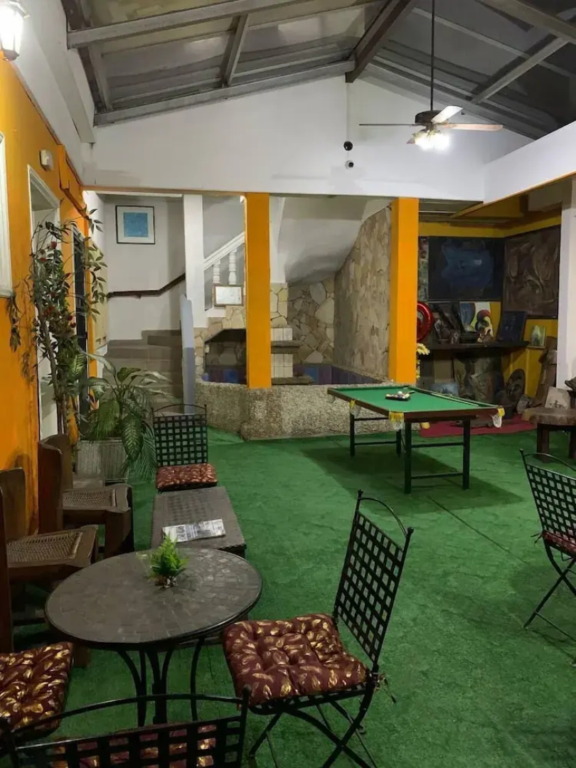 SKY Hotel Bonapriso
