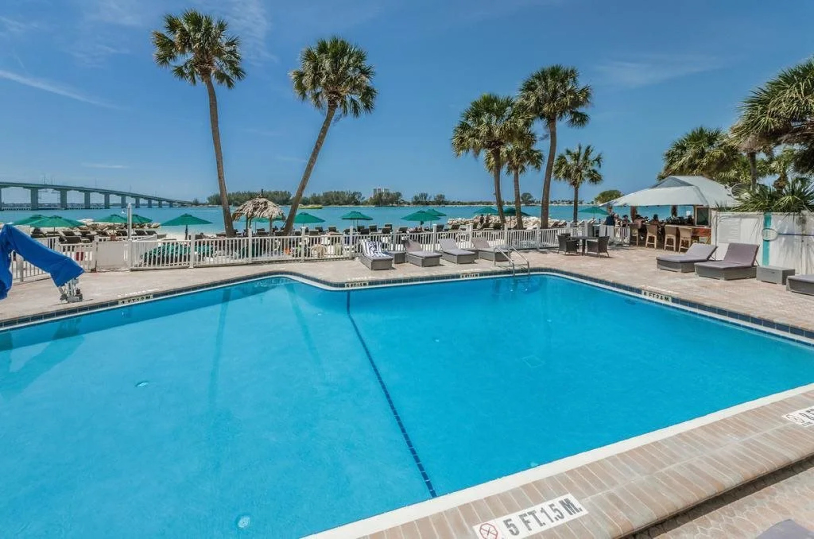 DreamView Beachfront Hotel & Resort