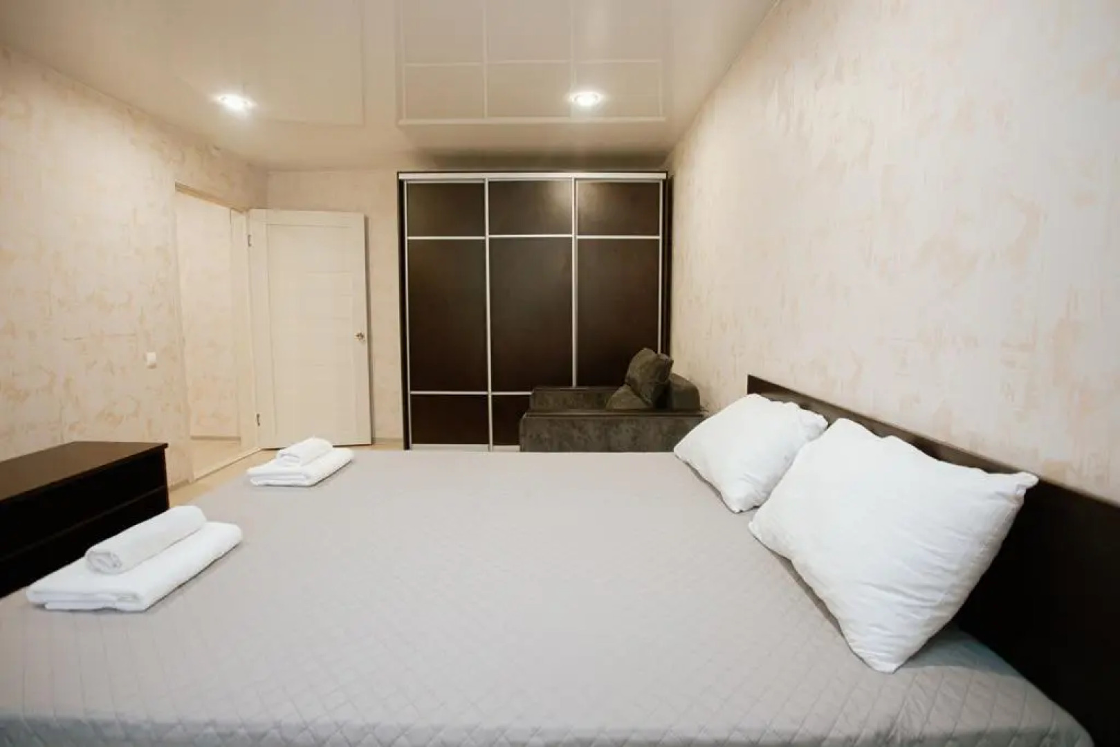 Три павлина