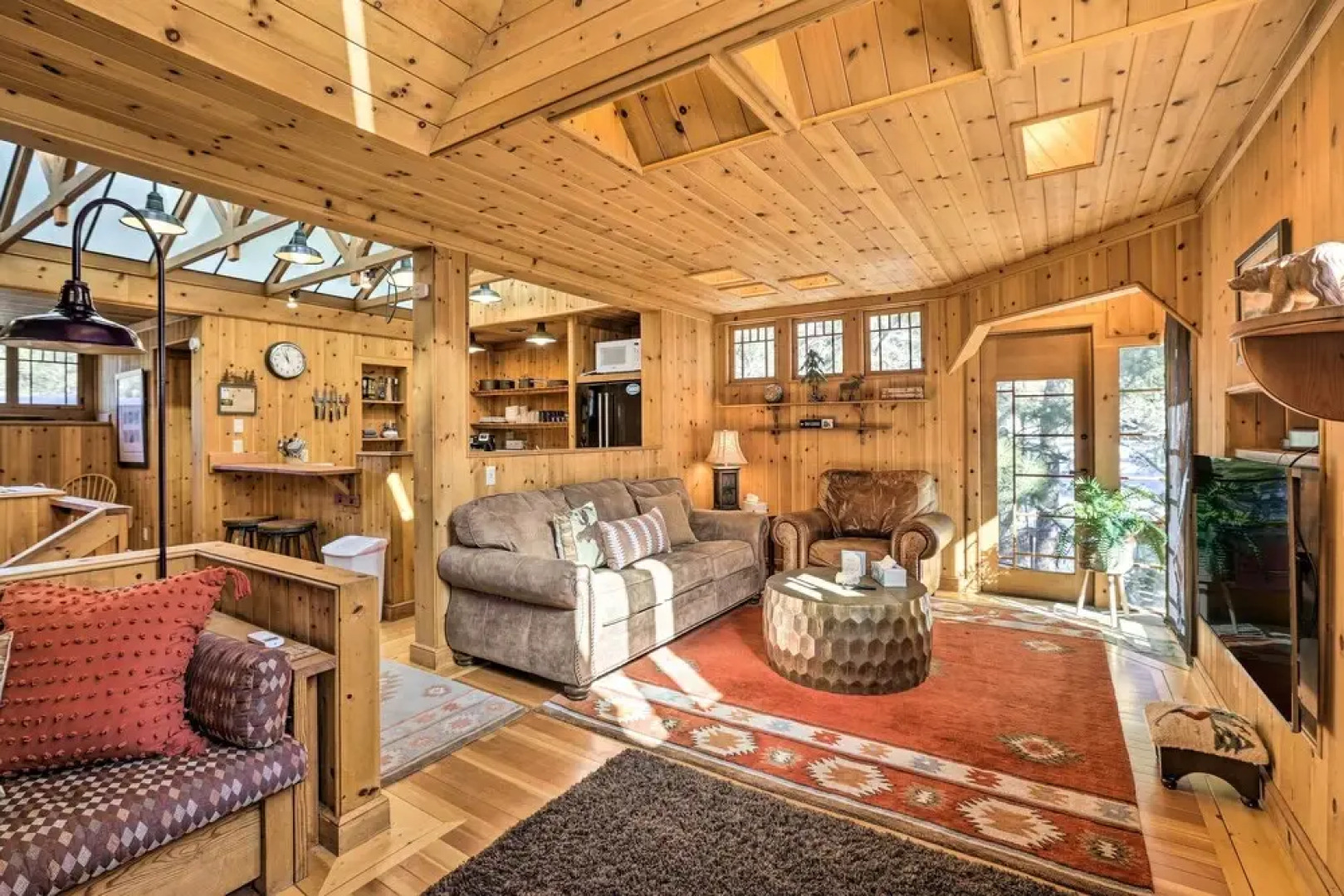 < 1 Mi to Heavenly Lifts: Tahoe Area Townhome!