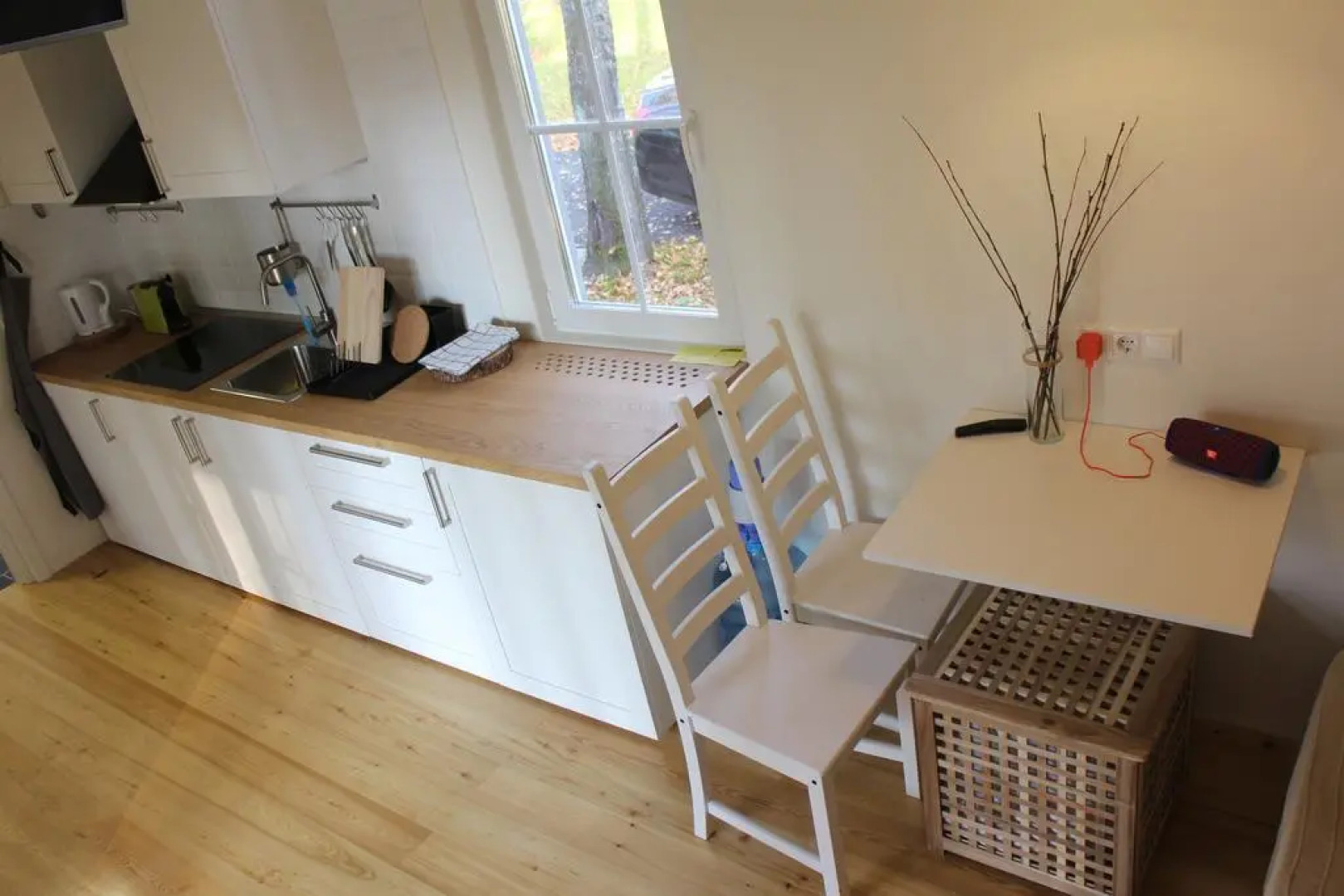 Белые аллеи