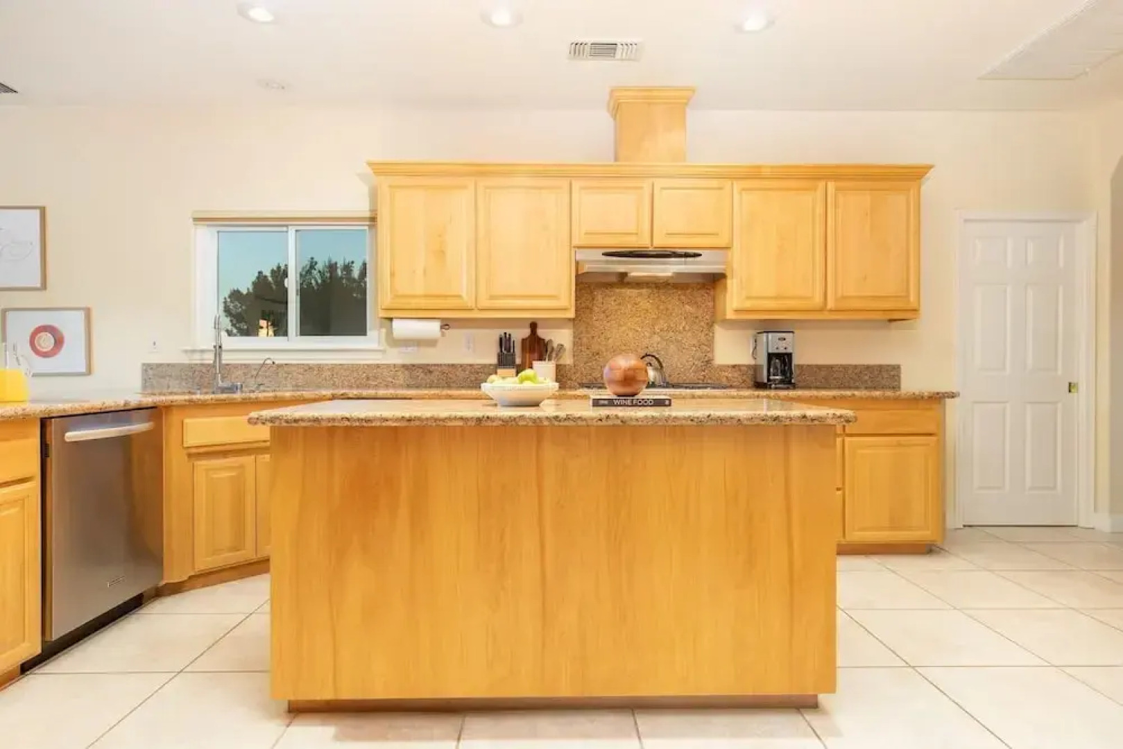 Mustang by AvantStay |  Secluded Getaway w/ Vineyard Views & Pool