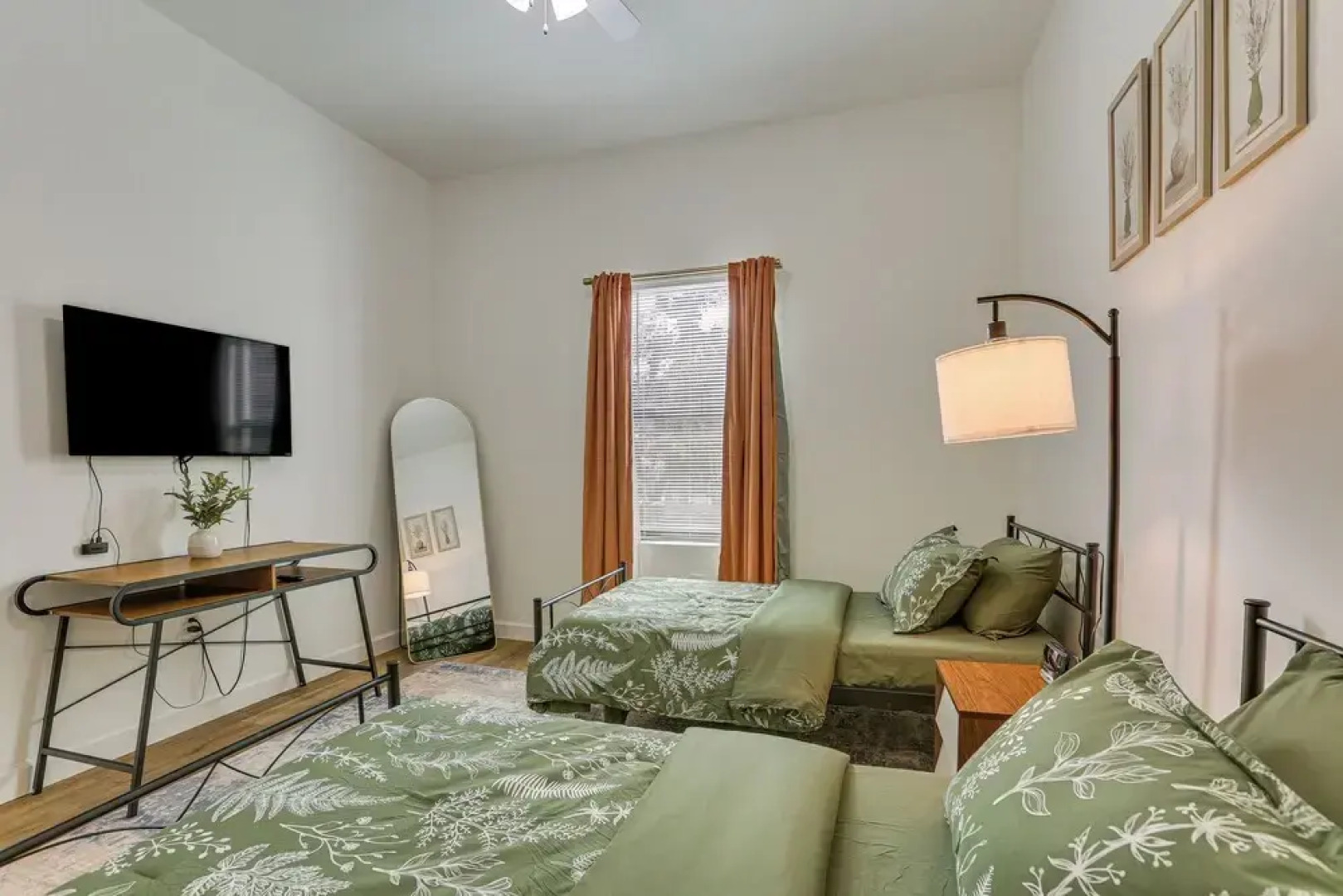 Walkable Downtown Labelle Apt w/ Private Balcony!