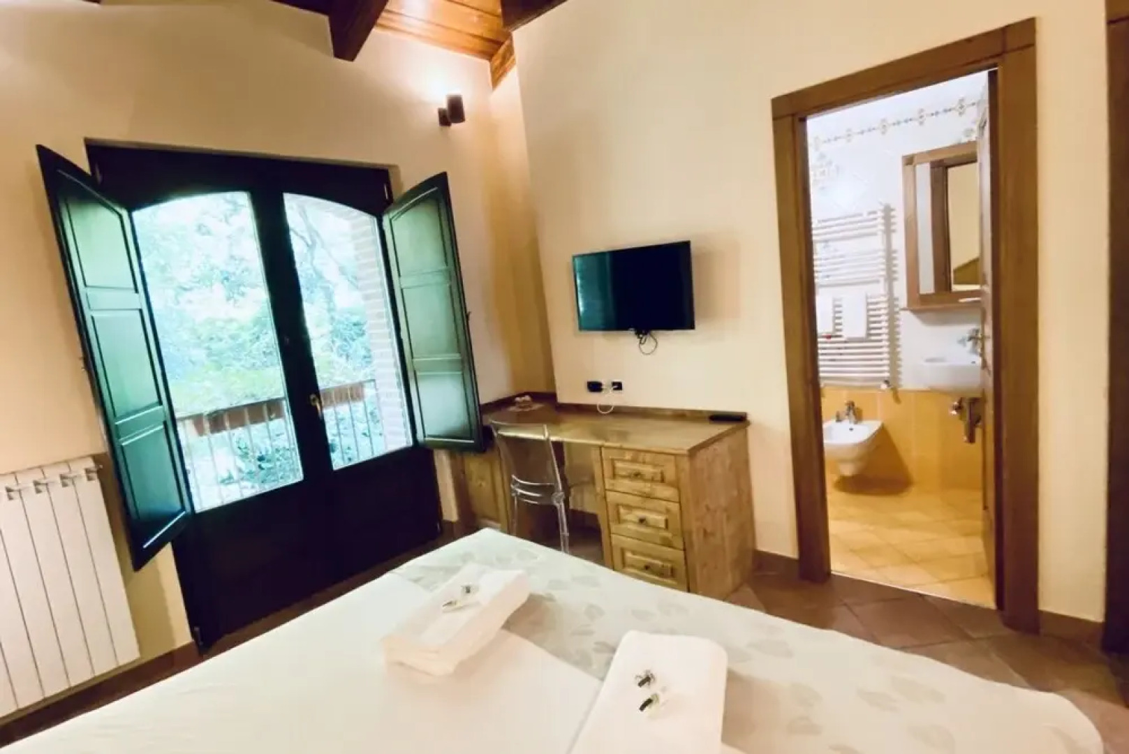 Campagna Waterfalls View Suites